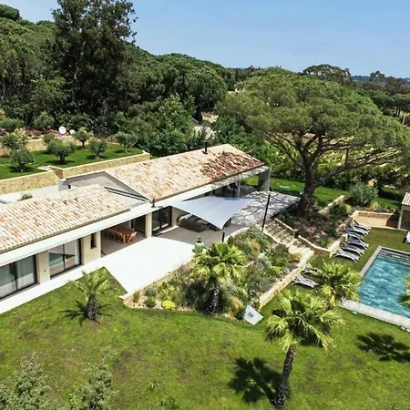 Luxury For 14 People With Swimming Pool Semesterbostad *